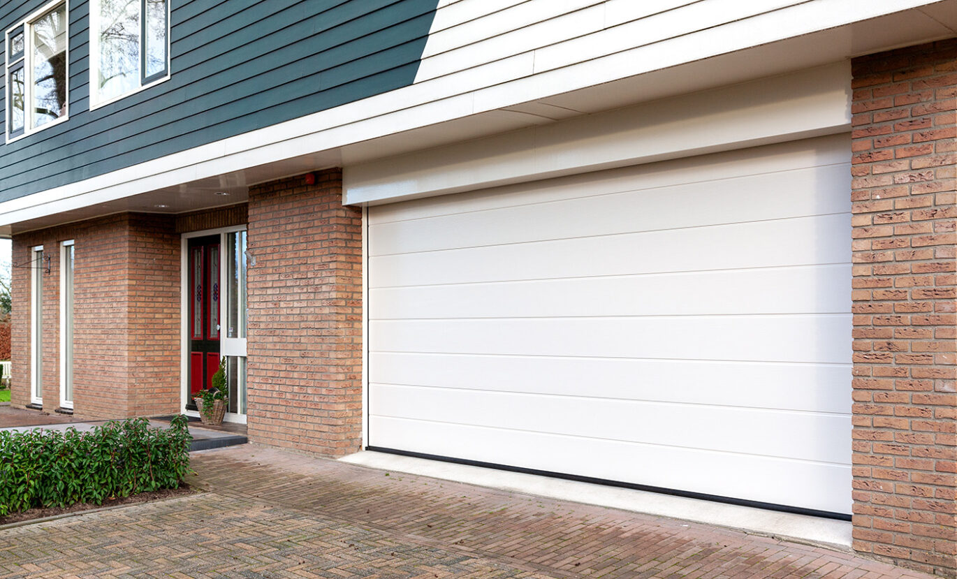Ruiter levert sectionaaldeuren vanuit de centraal gelegen showroom in Barneveld