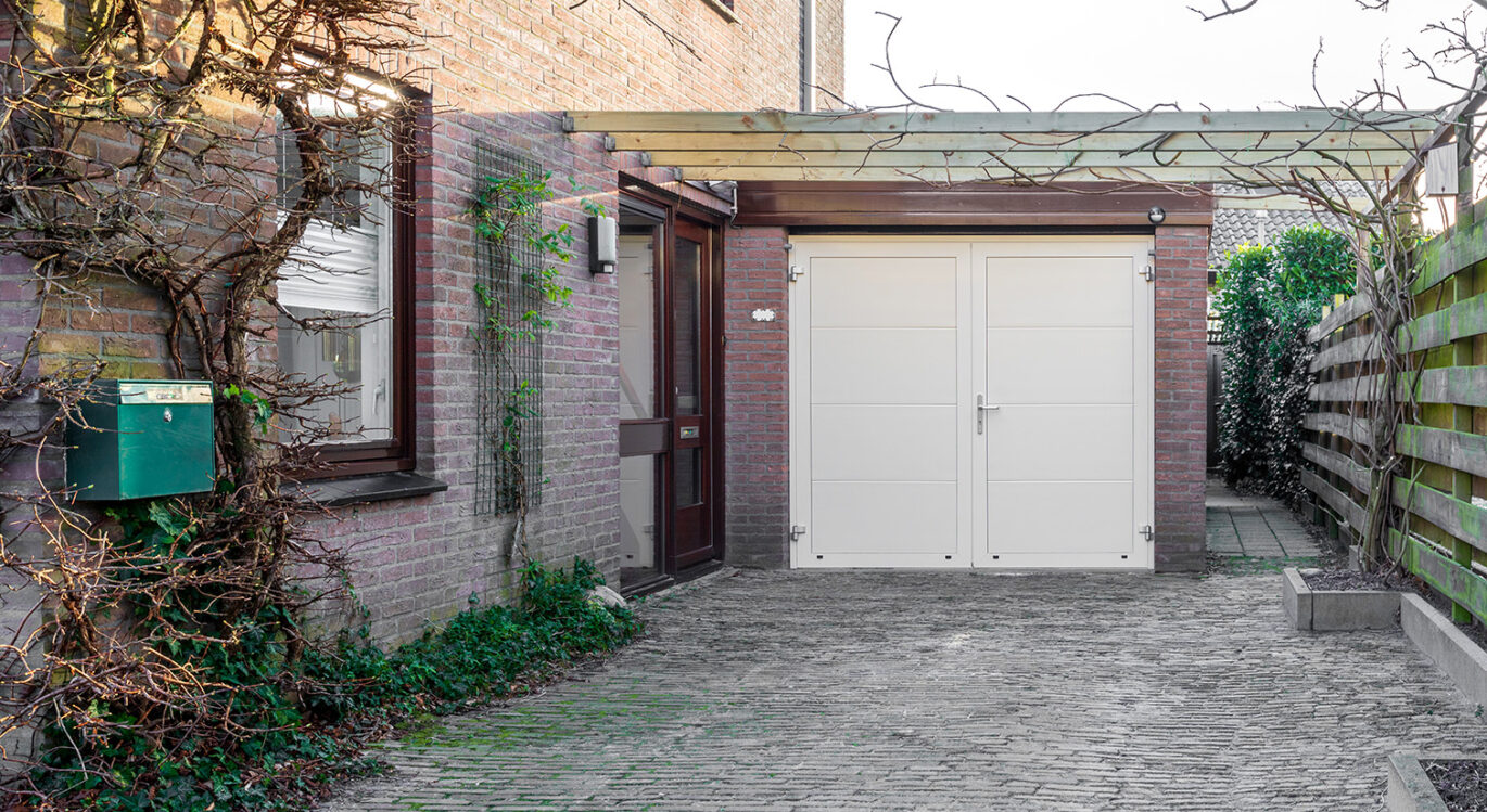 Openslaande garagedeuren van Ruiter in Barneveld